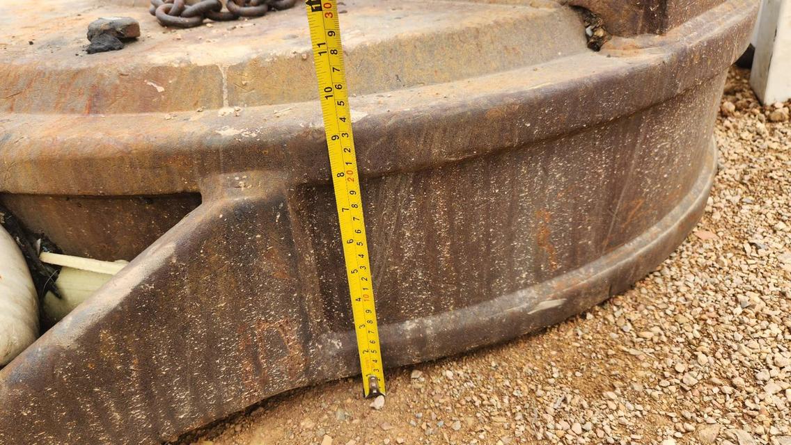 แม่เหล็ก รถขุด pc 120-200 เก่านอก สลัก 80มิล ห่างหู 33cm ศูนย์กลาง 1.2 ม. มีมอเตอร์+กล่องคอนโทรลครบ