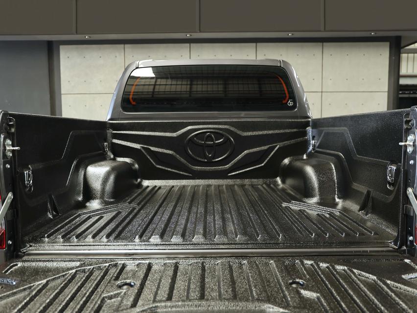 2025 Toyota HILUX REVO 2.4 Double Cab Prerunner Entry Pickup MT รูปที่ 19
