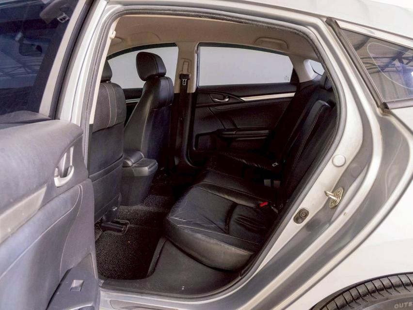Honda Civic 1.8El ปี17 16