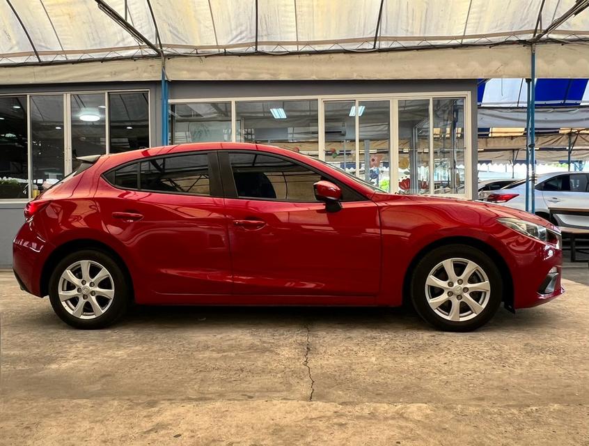 ผ่อนเบาๆ 5 พันกว่าบาท Mazda 3 รุ่น 2.0 C Sport 5 ประตู รูปที่ 5