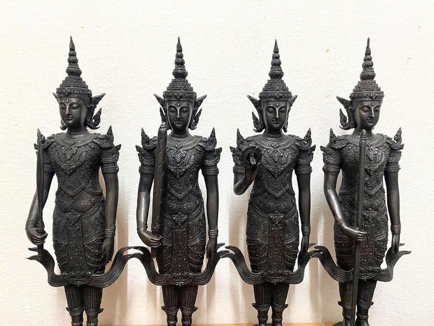 ท้าวจตุโลกบาลทั้งสี่ ผู้พิทักษ์สี่ทิศ วัดท่าซุง ปี54 เนื้อทองเหลือง ขนาดสูง15นิ้ว
