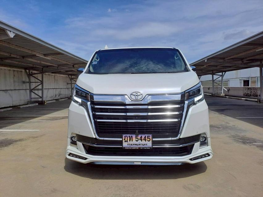 TOYOTA MAJESTY  2.8 PREMIUM ปี2020 สีขาว