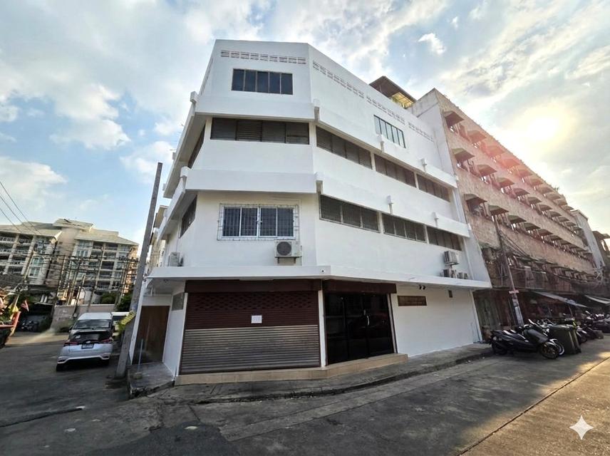 ให้เช่าอาคารพาณิชย์ 4 คูหา 4 ชั้น สาทร–นราธิวาส 14 ทำเลดี ใกล้ BTS ช่องนนทรี สาทร 1