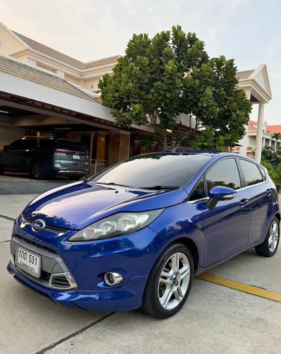 FORD FIESTA ขายด่วน