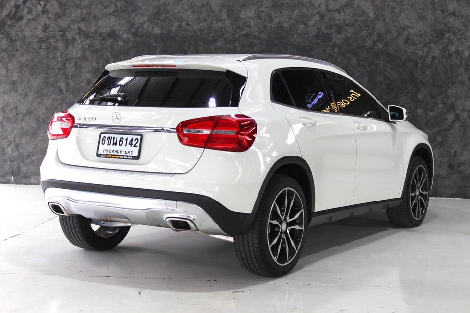 รหัสรถ JRS6142 GLA 200 ปี 2016 สีขาวสวยๆ รถ suv 8