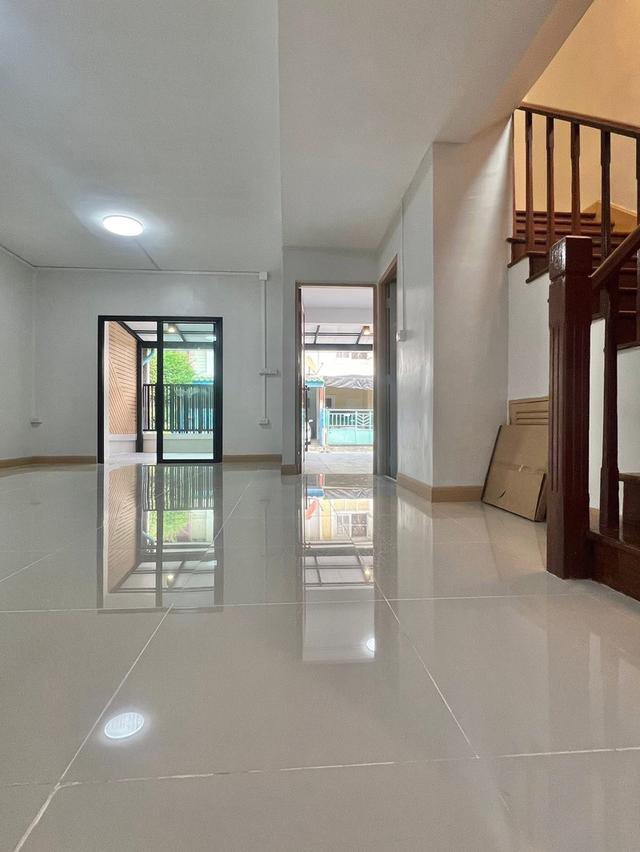 หมู่บ้านพฤกษา10 7