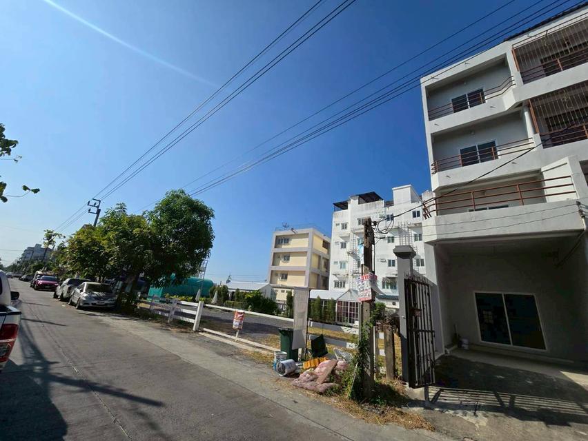 ขายทาวน์โฮม 4 ชั้น รีโนเวทใหม่ ใกล้รถไฟฟ้า สายสีชมพู มีนบุรี (N.1966) 17