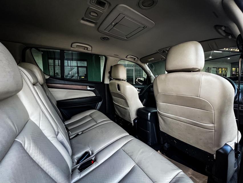 ขาย isuzu MU-X 3.0 Dvd ปี15 12