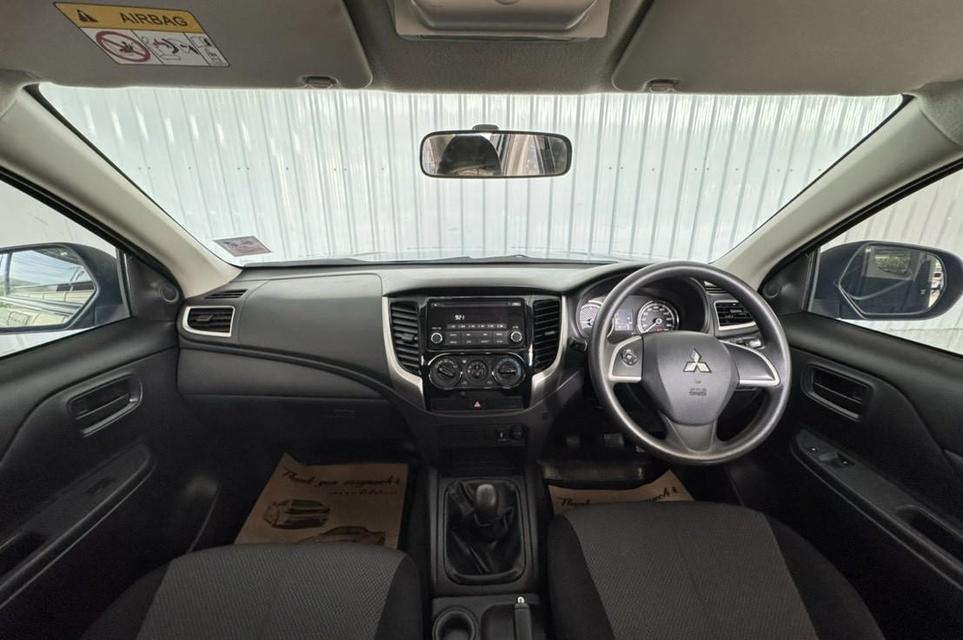 Mitsubishi Triton 2.5GLX Mega ดีเซล เกียร์ธรรมดา ปี2023 12