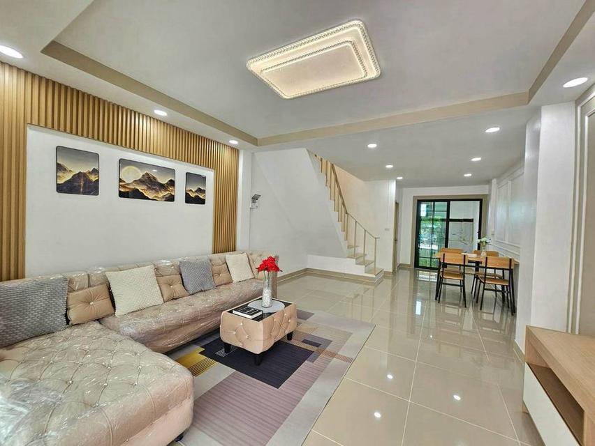 หมู่บ้านพร้อมจิตร บางใหญ่ ทาวน์เฮาส์ 2 ชั้น  ถนนเมน โครงการทำเลค้าขาย หน้าบ้านเป็นสวนสาธารณะ ด้านหลังติดทุ่งนารับลมเย็นๆ 3