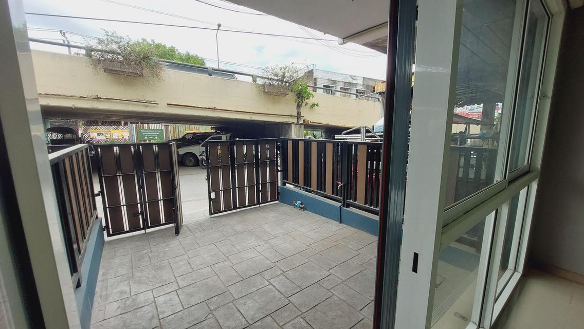 ขายอาคารพาณิชย์ 3.5 ชั้น ปรีดีพนมยงค์ (N.733) 9
