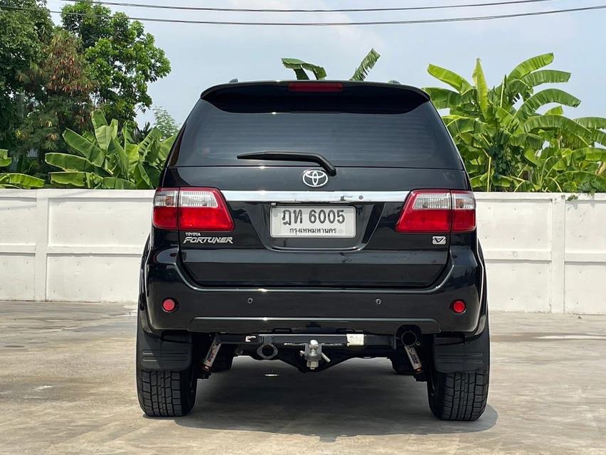 TOYOTA FORTUNER 3.0V 4WD 2010  6