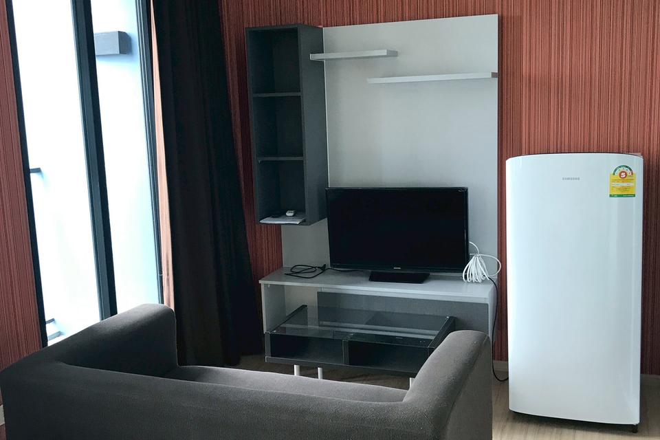 ด่วน ขายถูก คอนโดเดอะเบส พระราม 9 - รามคำแหง ห้องสตูดิโอ ขนาด 26 ตรม. ชั้น 23 วิวเมือง เฟอร์นิเจอร์ครบ พร้อมอยู่ ต่อรองได้ 5