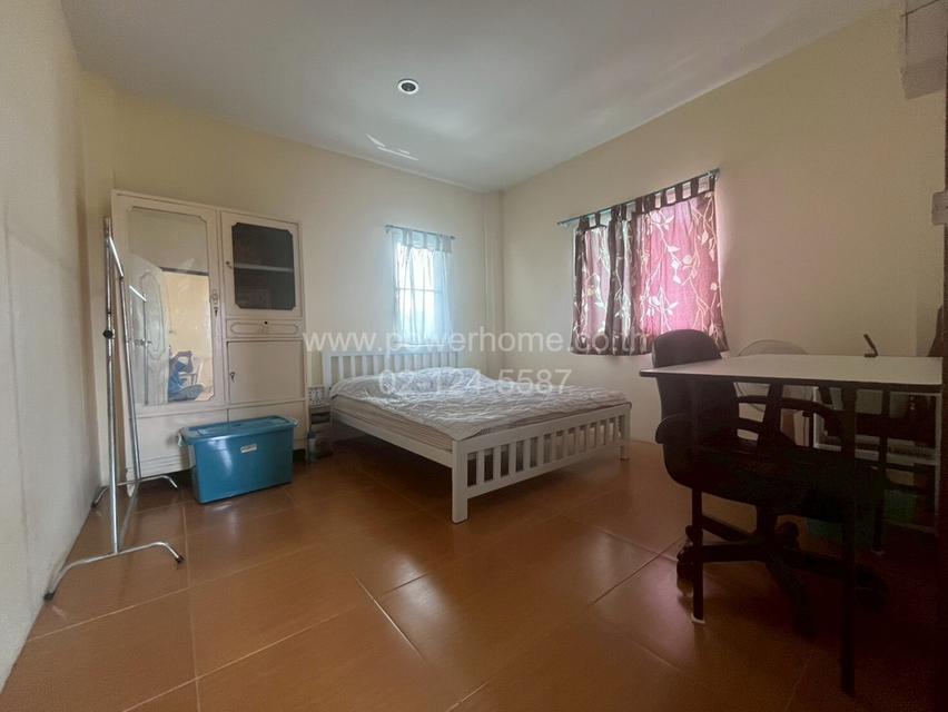 บ้านเดี่ยว 2 ชั้น ซอยบางกร่าง 52  ใกล้ถนนราชพฤกษ์ ถนนบางกรวย-ไทร้อย ต.บางกร่าง อ.เมืองนนทบุรี จ.นนทบุรี 16