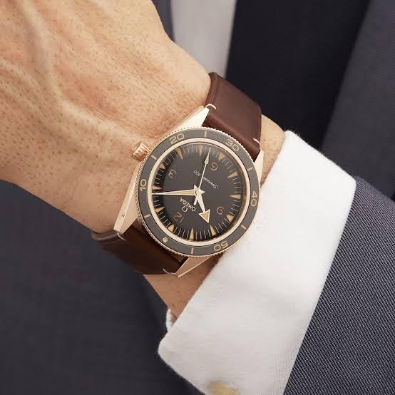 Omega Seamaster 300 Bronze Gold Co-Axial 3