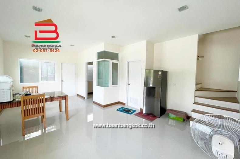 ทาวน์โฮม หลังมุม โกลเด้นทาวน์ วัชรพล-สุขาภิบาล 5 เนื้อที่ 31 ตรว. ใกล้บิ๊กซี สุขาภิบาล 5 ถนนสุขาภิบาล 5 แขวงออเงิน เขตสายไหม 3