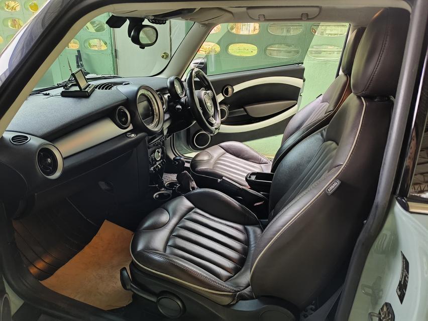 Mini cooper R56 Lci 2011แท้ รถศูนย์ สีฟ้า-ขาวเงาวับเคลือบแก้วให้แล้วทั้งคัน รูปที่ 9