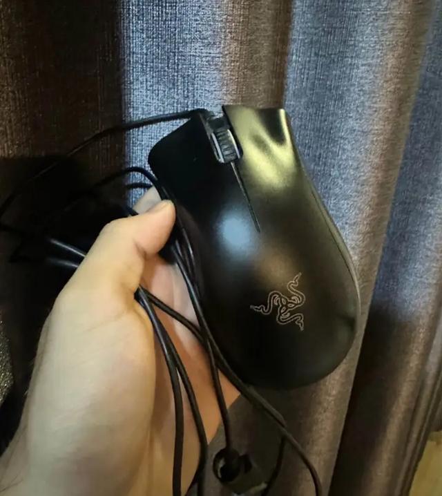 เมาส์ Razer Deathadder Essential