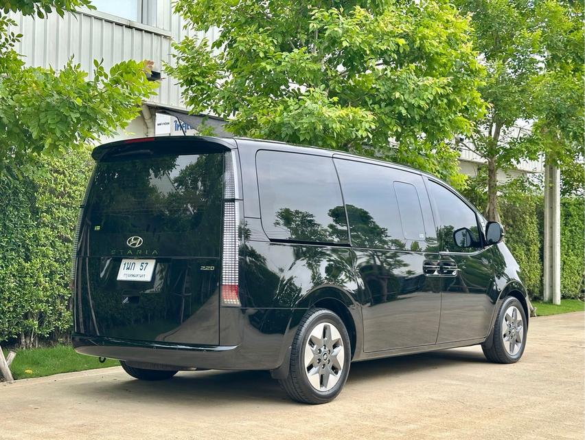 ขาย Hyundai Staria 2.2Sel ปี22 5