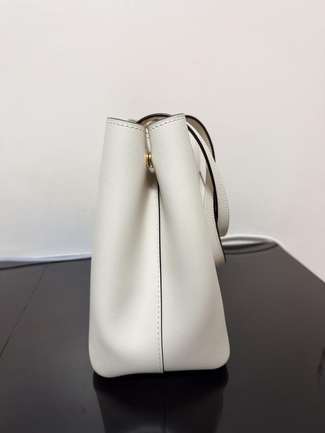 กระเป๋ารุ่น COACH Avenue Carryall F48 รูปที่ 3