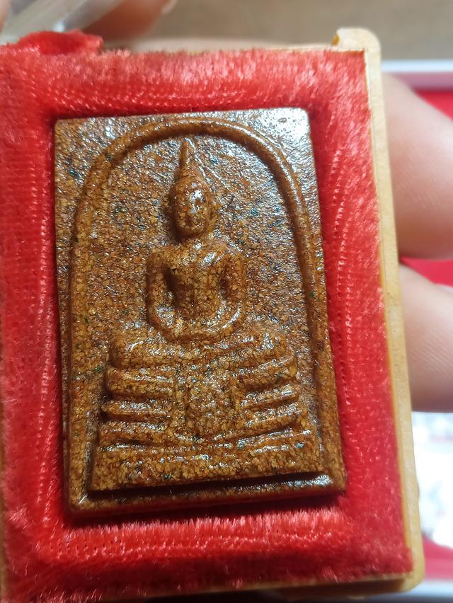 พระโสธรฯกระเบื้องหลังคาโบสถ์