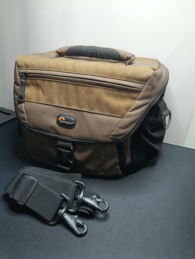 กระเป๋ากล้องสะพายข้าง Lowepro รุ่น Nova 180 AW กันน้ำ กันกระแทก
