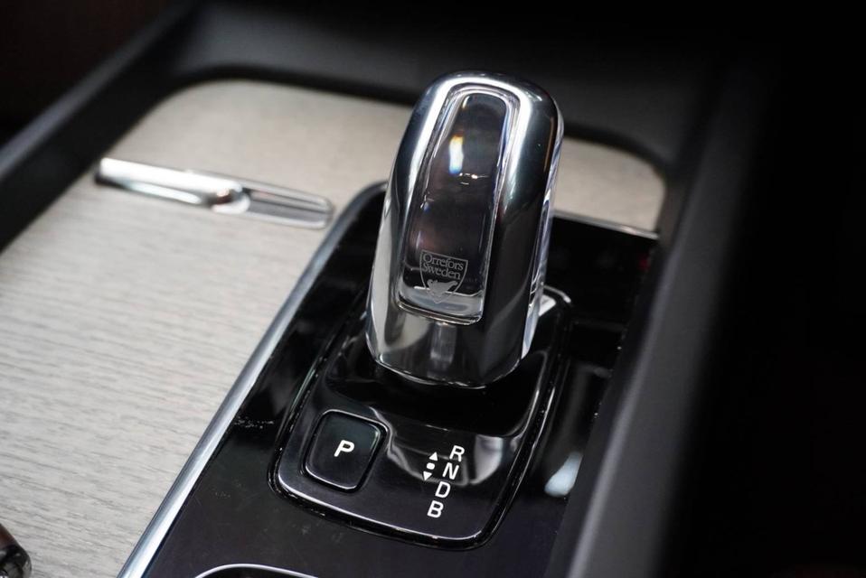 รหัสรถ JRS5889 Volvo XC60 T8 Inscription AWD ปี 2019 14