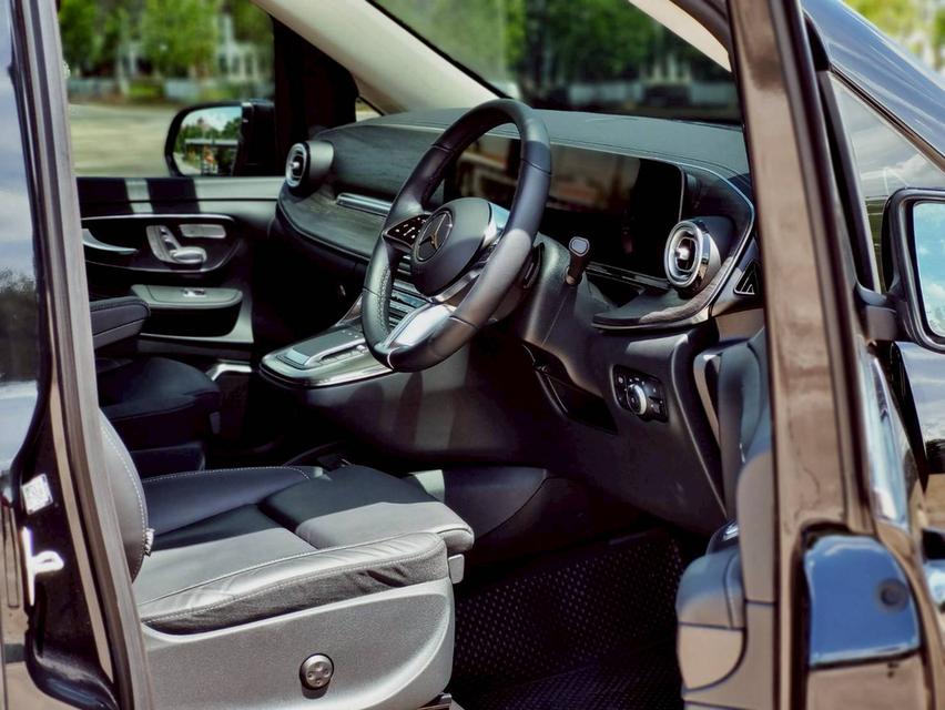 Benz V 300d Exclusive ปี 2025 ไมล์ 7,1xx km. 7