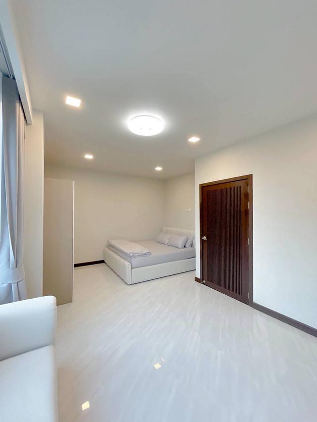 ขายทาวน์โฮม 3 ชั้น ใกล้หมู่บ้านนักกีฬาแหลมทอง บ้านรีโนเวทใหม่พร้อมอยู่ (N.1874) 17