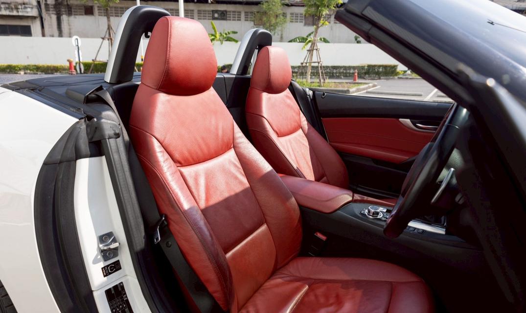 BMW Z4 sDrive20i (E89) ปี 2012 รูปที่ 8