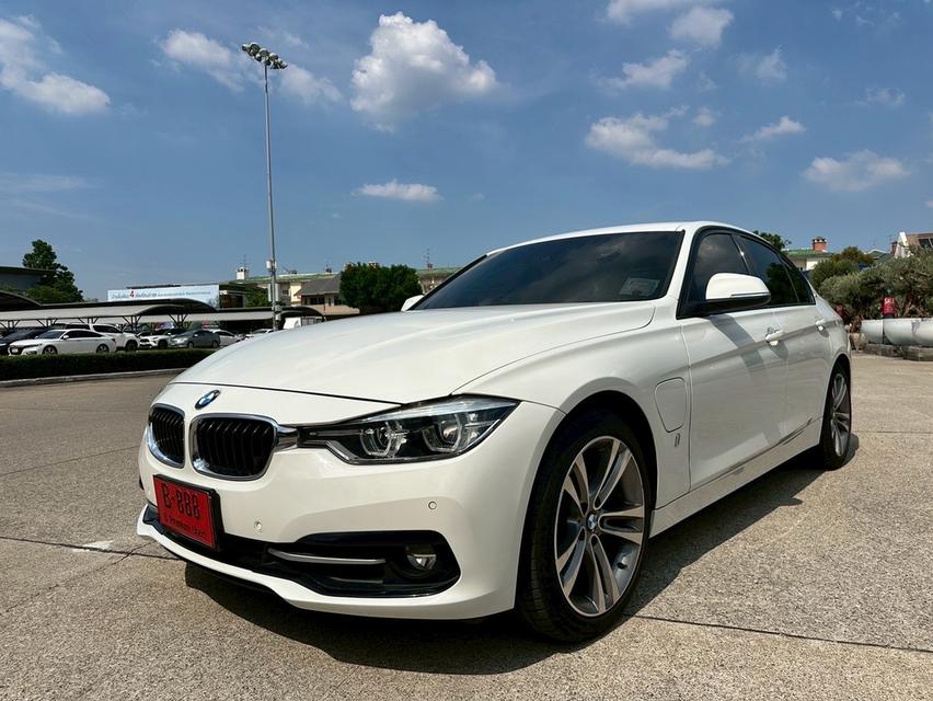 BMW 330e Sport PHEV 2019