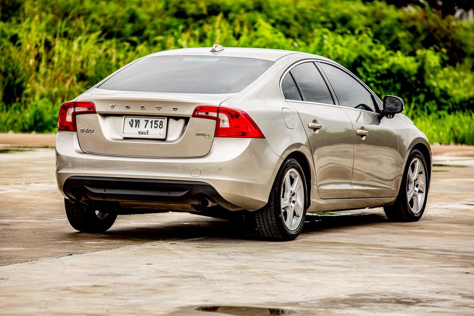 Volvo S60 S ปี 2014 สีเทา สวยสภาพดีมากๆ  6