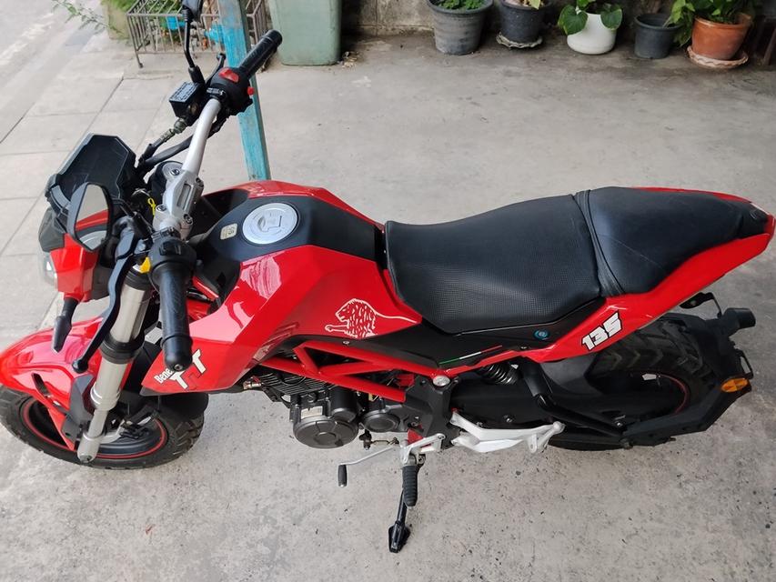 ใช้เพียง 1พันกว่าkm. Benelli TNT 135 ครับ รูปที่ 13