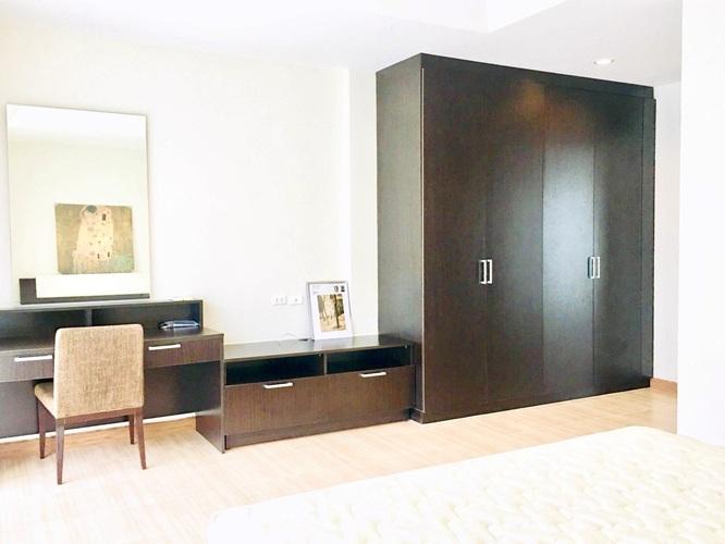 U1390 ให้เช่าบ้านทาวน์โฮม 3 ชั้น หมู่บ้านกลางเมือง ศรีนครินทร์ เออร์บาเนียน ศรีนครินทร์46/1 บ้านเฟอร์ครบ ทำเลดีเดินทางสะดวกเข้าออกได้หลายทาง ใกล้รถไฟา 9