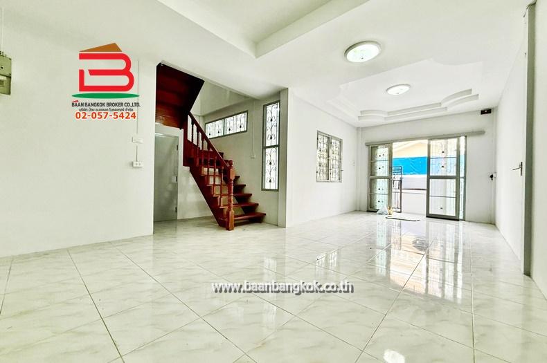 ทาวน์โฮม หมู่บ้าน บัวทองธานี เฟส18 เนื้อที่ 18 ตรว. ถนนกาญจนาภิเษก ตำบลบางบัวทอง อำเภอบางบัวทอง นนทบุรี 3