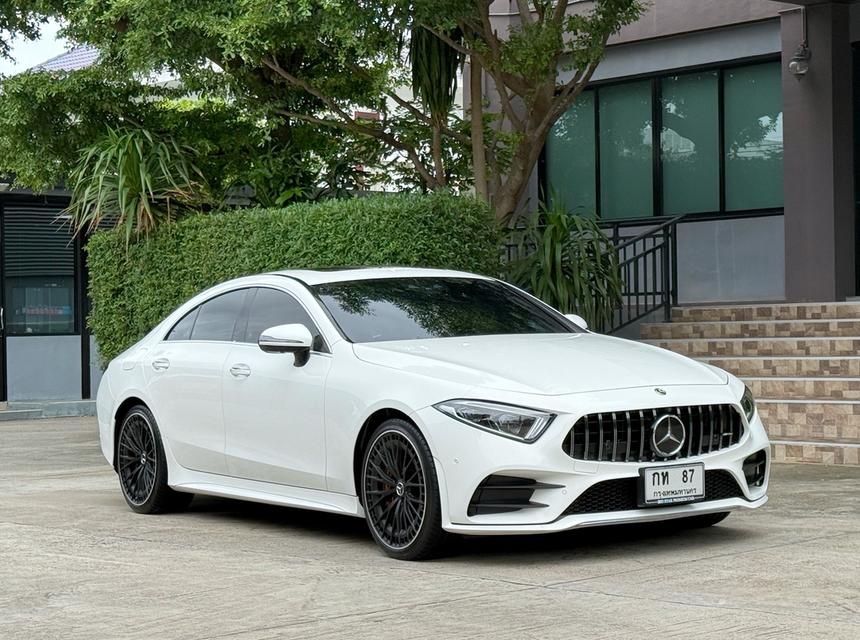 2020 BENZ CLS 300D AMG รถศูนย์ BENZ THAILAND รถวิ่งน้อย เข้าศูนย์ทุกระยะ รถไม่เคยมีอุบัติเหตุครับ