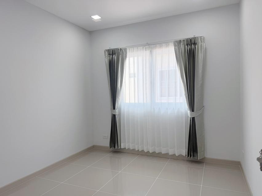 บ้านแฝดหลังมุม หทัยราษฎร์ คลองสามวา  ม.ประภาทรัพย นัดชมบ้าน 085-318-6868 คุณว่า์ 19