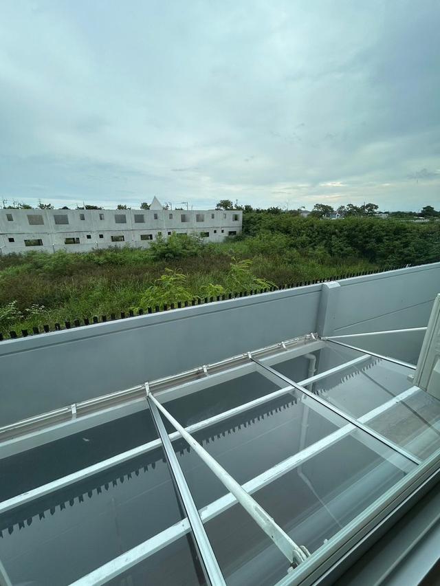 ปล่อยเช่าทาวน์โฮม หมู่บ้าน Villaggio 2 ศรีนครินทร์-บางนา  สไตล์มินิมอล-หลังริม 6