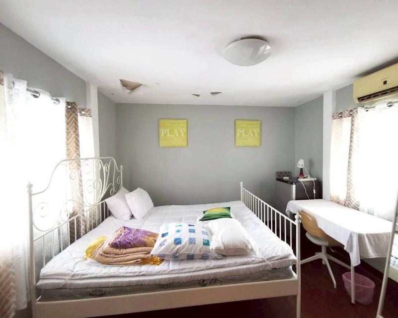 ขายบ้านเดี่ยวสัมมากร 58 ตรว. อยู่เอง 1 โซน อีกโซนปล่อยเช่าได้ 12,500 บต่อเดือน ใกล้ MRT รามคำแหง 14