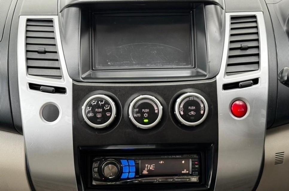 Mitsubishi PAJERO 2.5GT Sport (4WD) ดีเซล เกียร์ออโต้  ปี2012จด2015 16