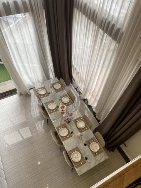 ให้เช่าทาวน์โฮมหรู 8 ชั้น ใจกลางสุขุมวิท 49 พร้อมลิฟท์และสระว่ายน้ำ 680 ตรม. 4 ห้องนอน เงียบสงบ ปลอดภัย ใกล้สมิติเวช BTS 7