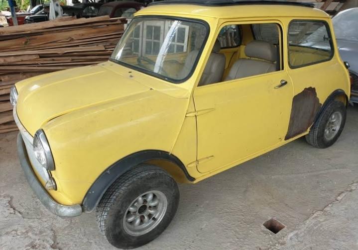 Mini Austin สีเหลือง ปี 1964 7