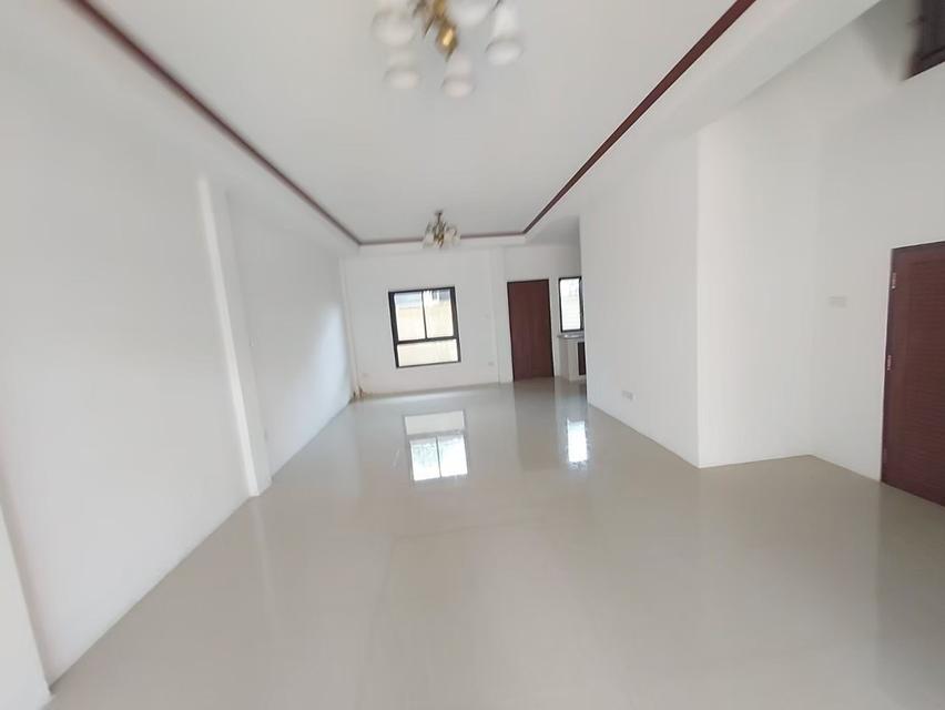 ขายทาวน์เฮ้าส์  2 ชั้น หมู่บ้านอิงตะวัน แกรนด์ วิว อำเภอปลวกแดง จังหวัดระยอง 8