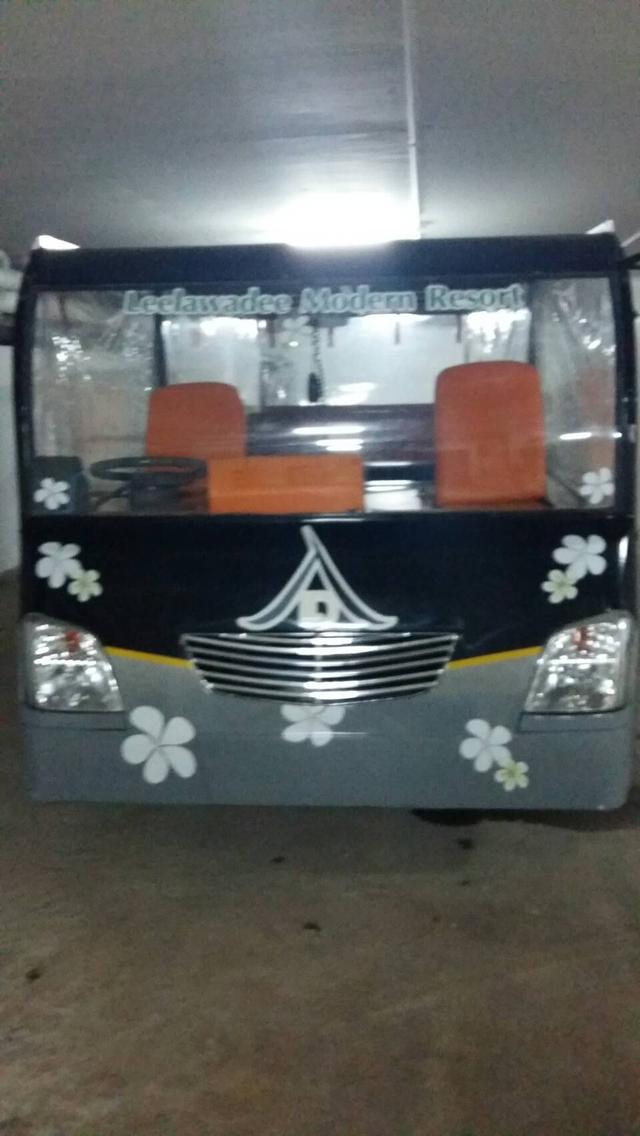 รถชมวิว 18 ที่นั่งรวมคนขับ