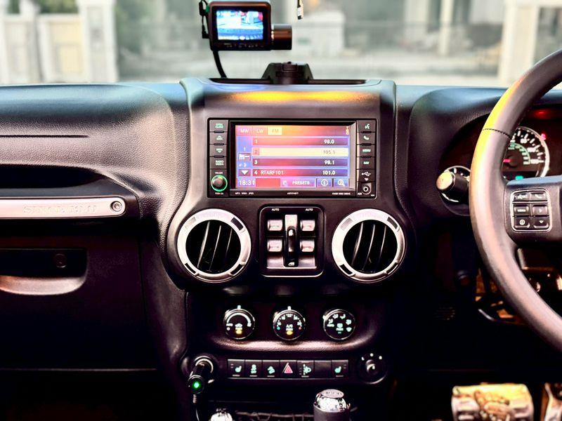 Jeep Wrangler Sahara 2.8 Crd ดีเซล 4wd Overland unlimited ปี 2014 9