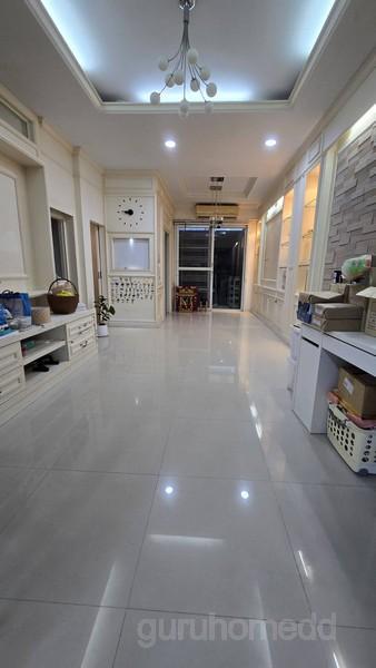 ขายทาวน์โฮม 3 ชั้น หลังมุม ปรับปรุงใหม่ บ้านกลางเมือง สาทร ตากสิน พื้นที่ 20 ตรว 3นอน 3น้ำ มีบิวอินบางส่วน- ghd000103 รูปย่อยที่ 4