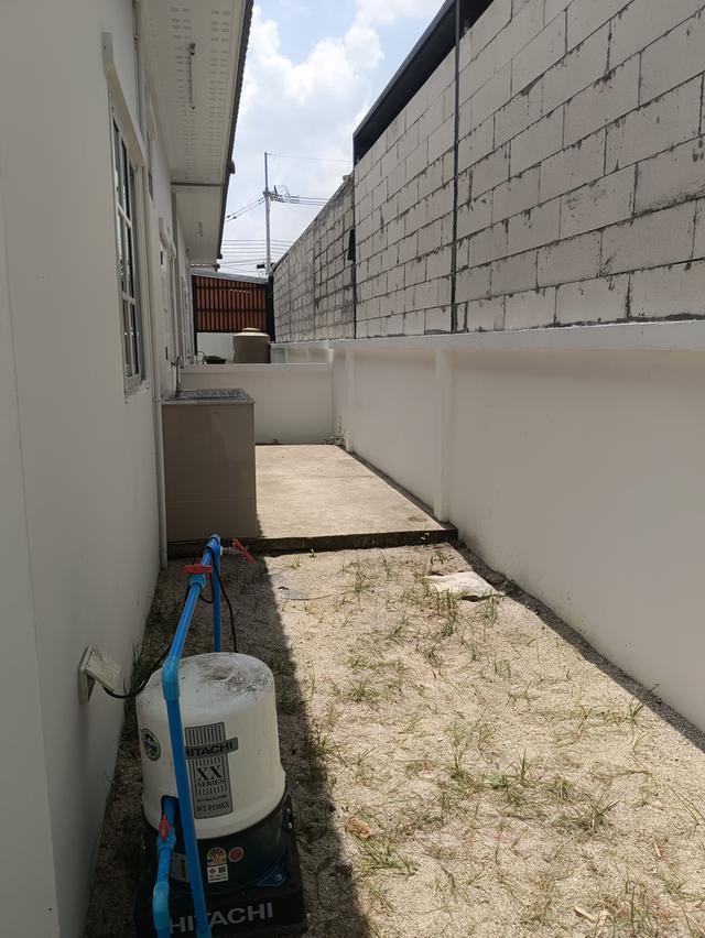 บ้านเช่าสไตล์โมเดิร์น ใกล้ ม.อีเทค 6