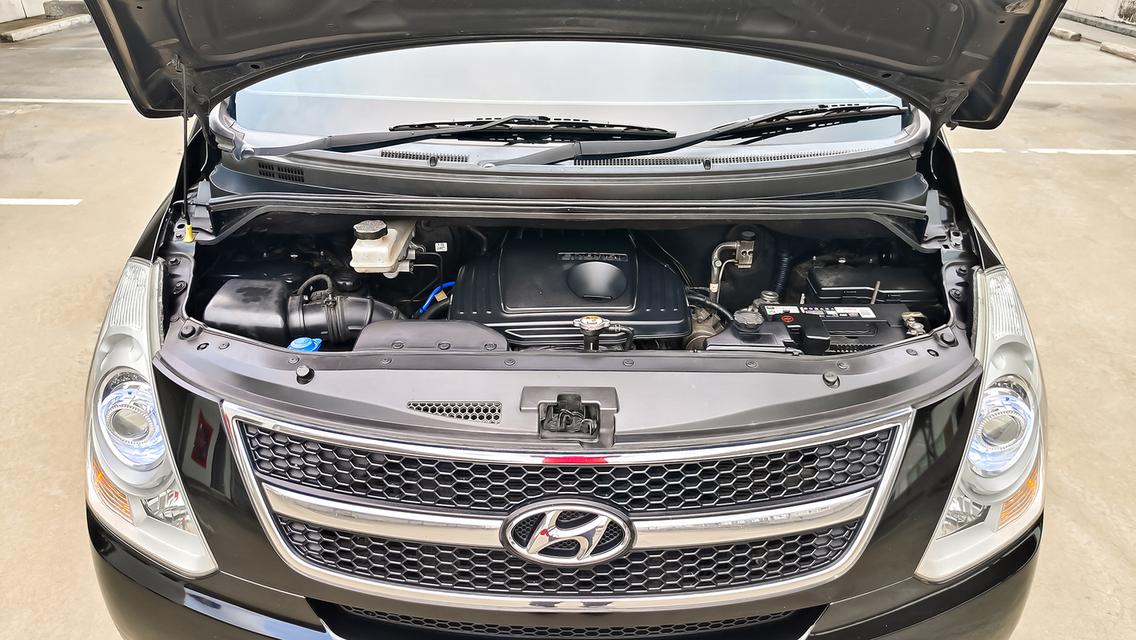 Hyundai H1 A2 2.5 Deluxe 2012 จด 2013 18