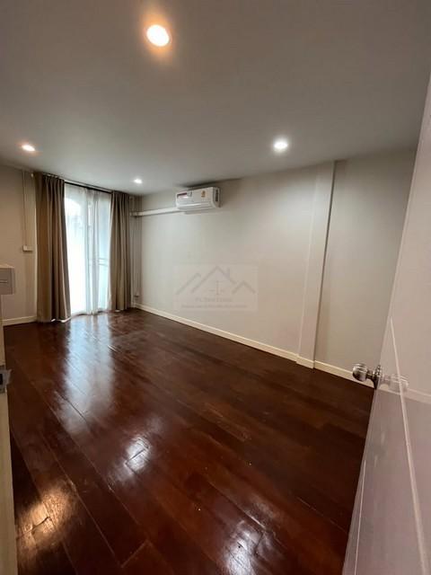 ให้เช่าโฮมออฟฟิศ 2 ชั้น 150 ตร.ม. ซอยพัฒนาการ 23 รีโนเวทใหม่ ใกล้เอกมัย-ทองหล่อ 5