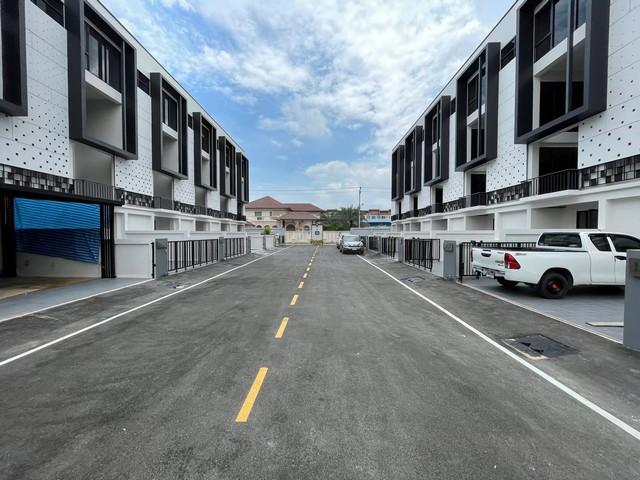 ให้เช่าโฮมออฟฟิศ 4 ชั้นหลังมุม 305 ตรม. The Harmoney รามอินทรา62 ใกล้แฟชั่นไอส์แลนด์ ใกล้รถไฟฟ้าสีชมพู 4